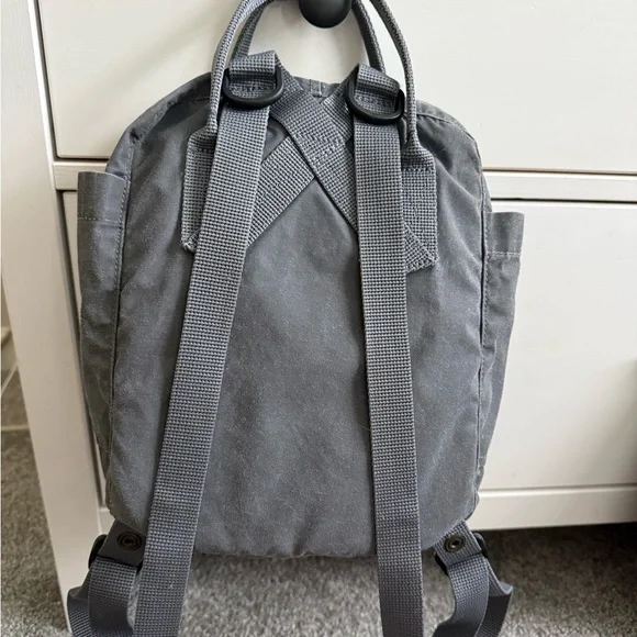 Kånken Gray Water Repellent backpack - Picture 3 of 4